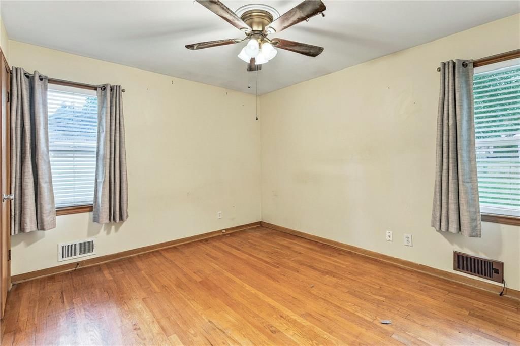 9924 Flora Avenue — photo 19
