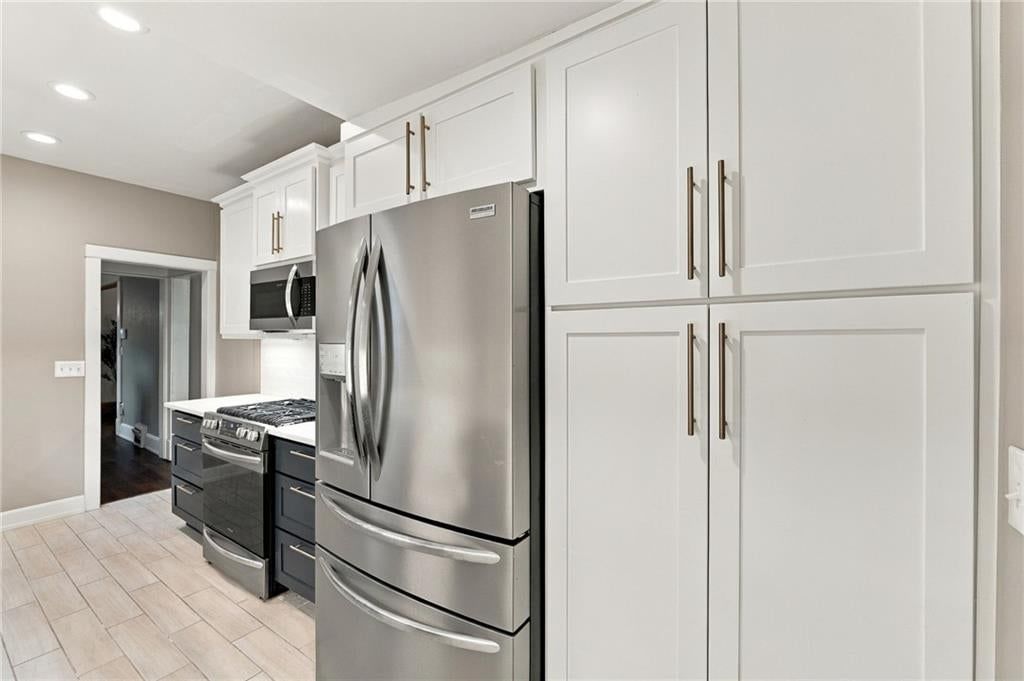 1211 W 40th Street — photo 10