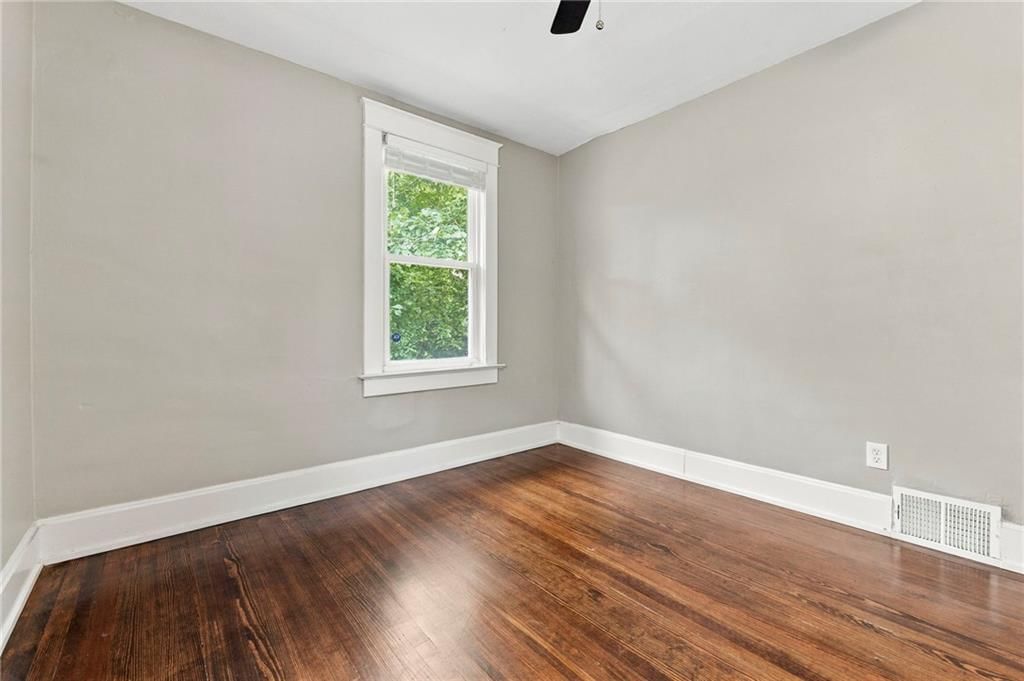 1211 W 40th Street — photo 18
