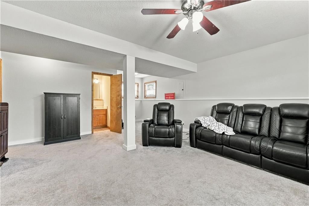 1007 Golden Avenue — photo 16