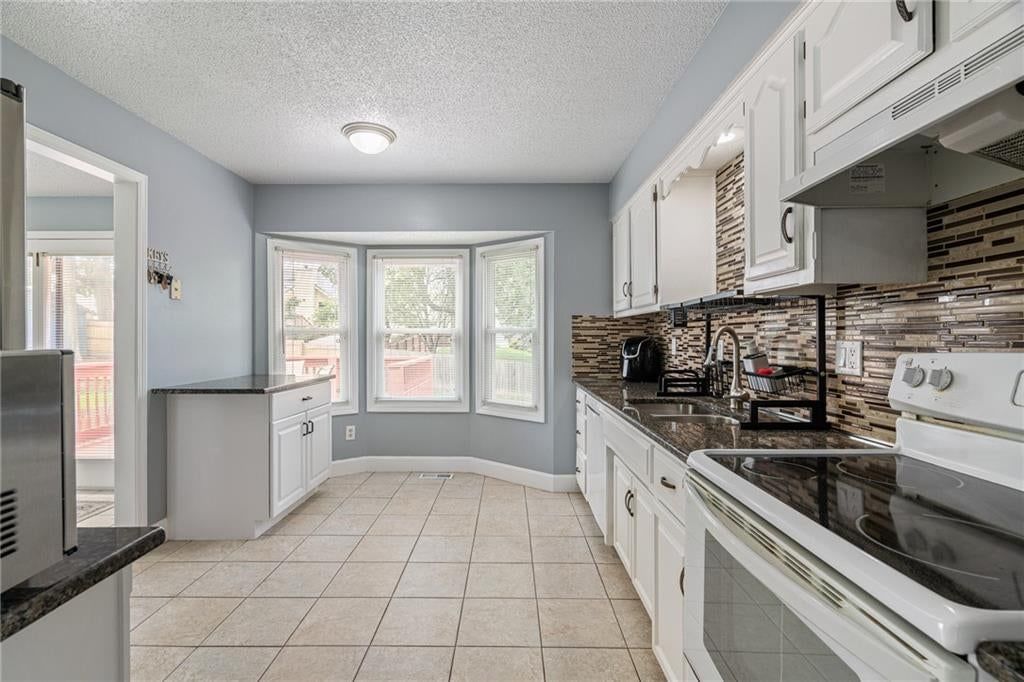 4108 N Troost Avenue — photo 14