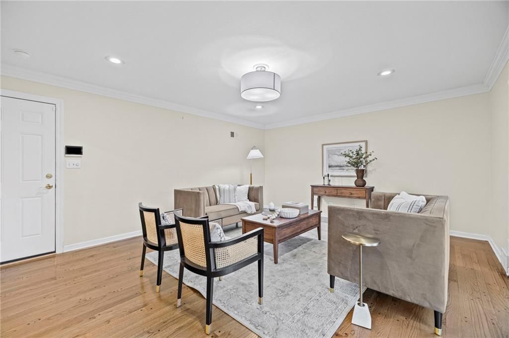 909 W 96th Terrace — photo 15