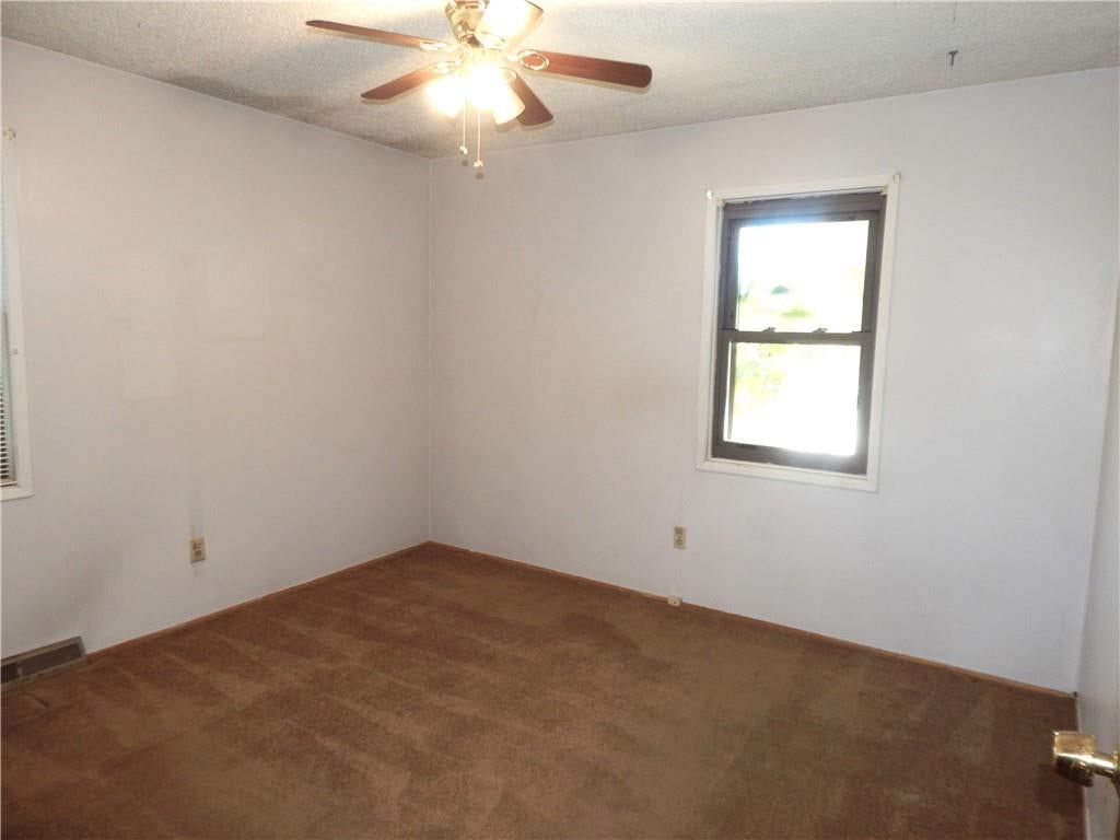 Photo 22 of 28 - 5360 N RICHMOND Avenue, Kansas City, MO 64119