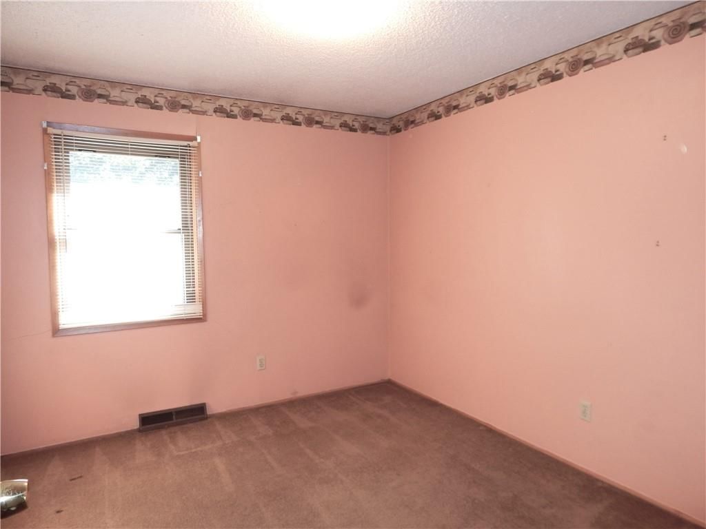 Photo 25 of 28 - 5360 N RICHMOND Avenue, Kansas City, MO 64119