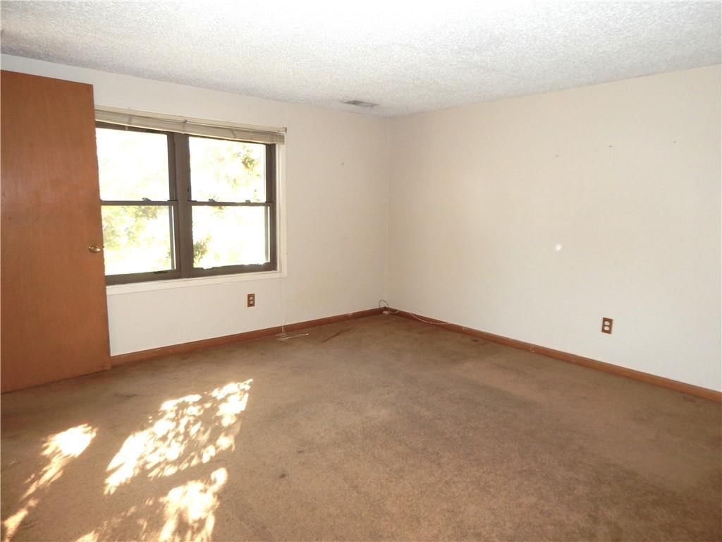Photo 27 of 28 - 5360 N RICHMOND Avenue, Kansas City, MO 64119