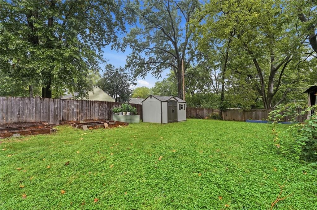 4514 W 62nd Terrace — photo 35