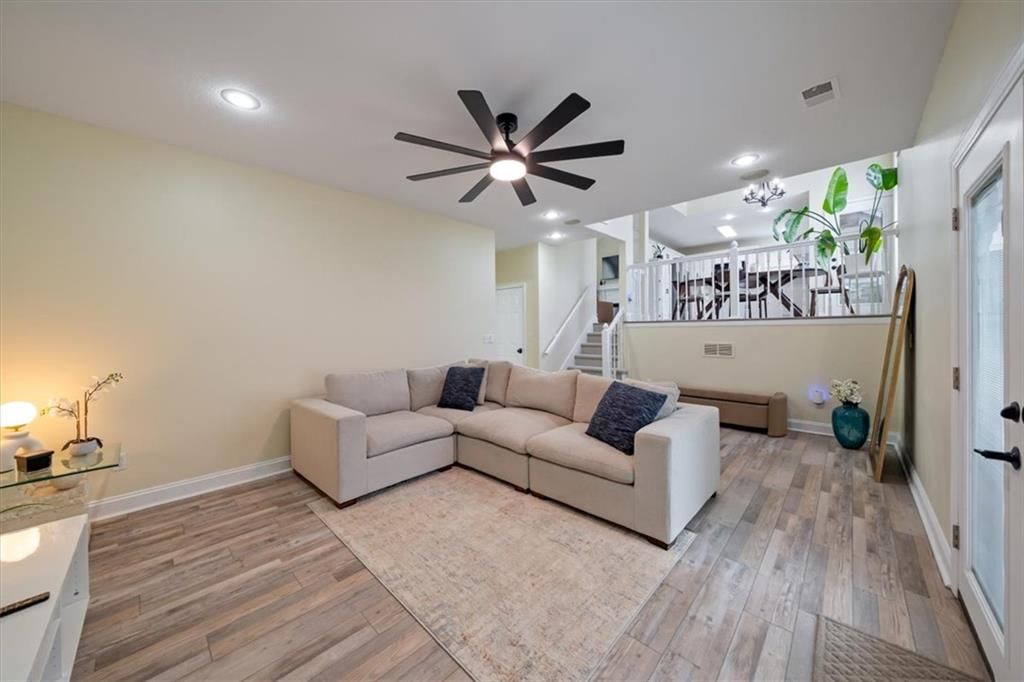 7418 N Sycamore Avenue — photo 10