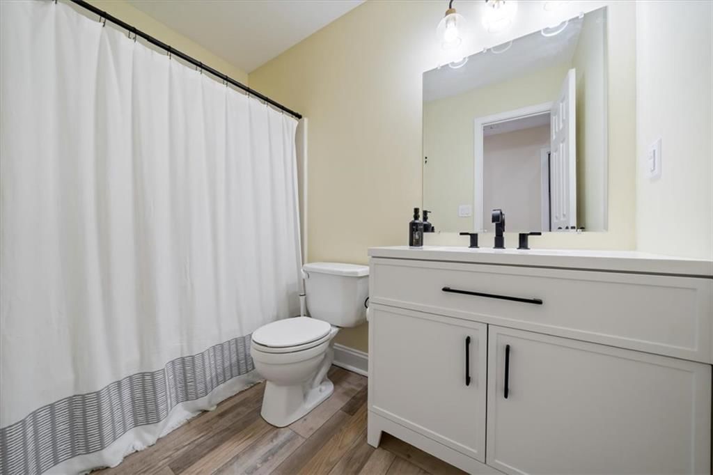 7418 N Sycamore Avenue — photo 19
