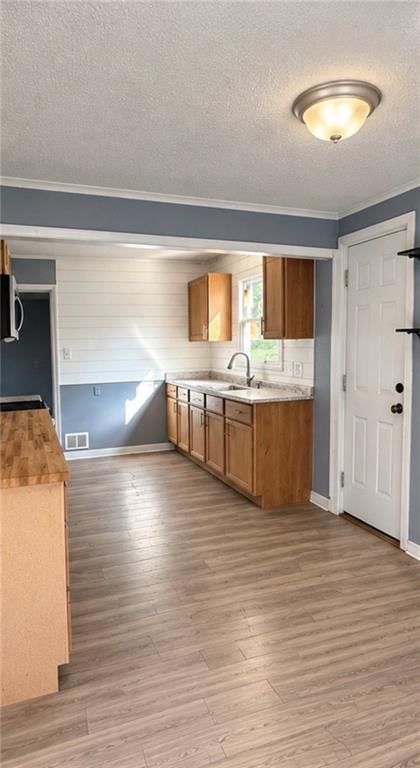 1143 E 65th Street — photo 10