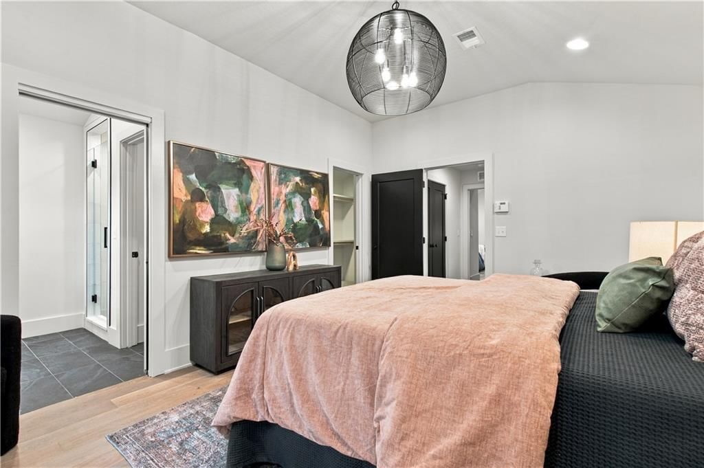 2135 Madison Avenue — photo 37