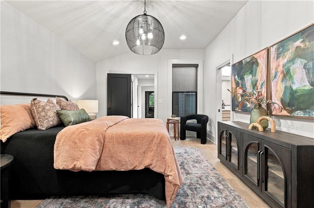 2135 Madison Avenue — photo 38