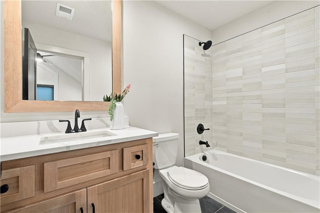 2135 Madison Avenue — photo 49