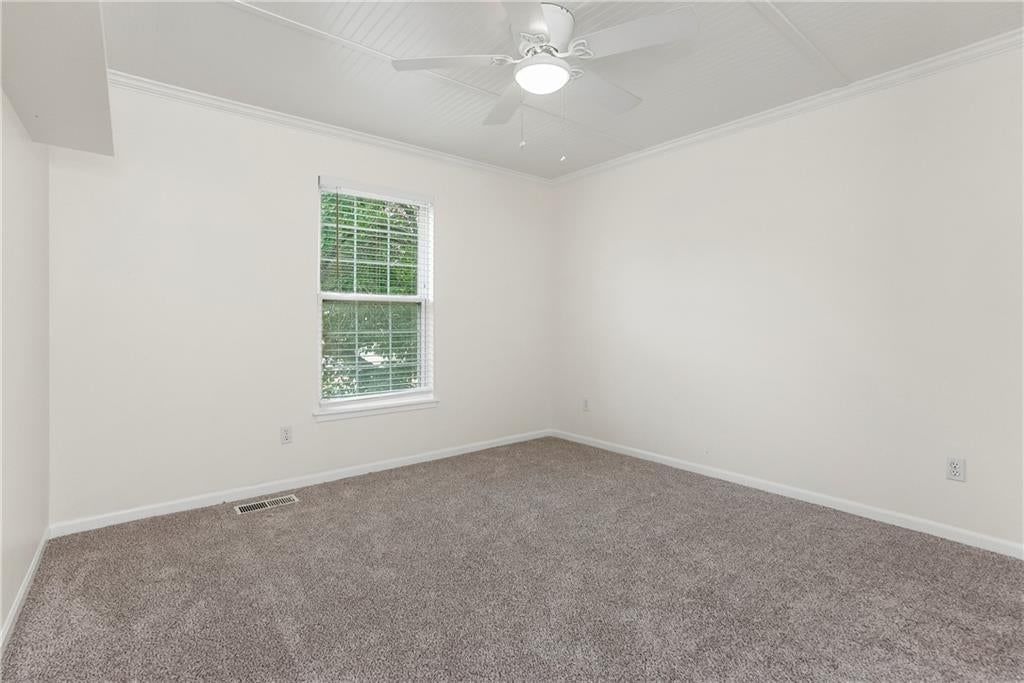 Photo 21 of 27 - 616 SE Battery Drive, Lee's Summit, MO 64063