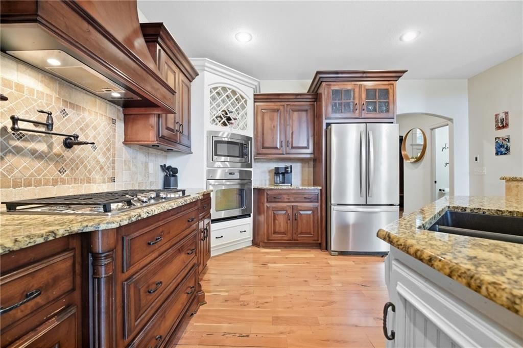 7808 N Chatham Avenue — photo 12