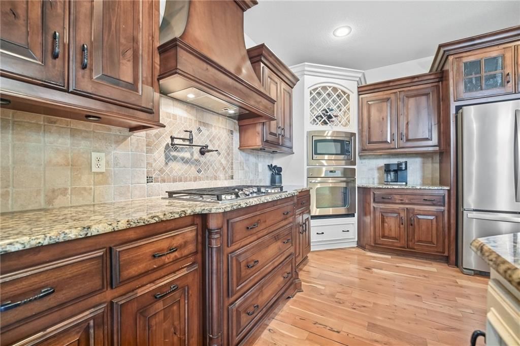 7808 N Chatham Avenue — photo 13