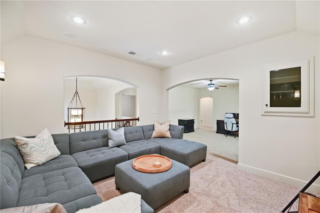 7808 N Chatham Avenue — photo 38
