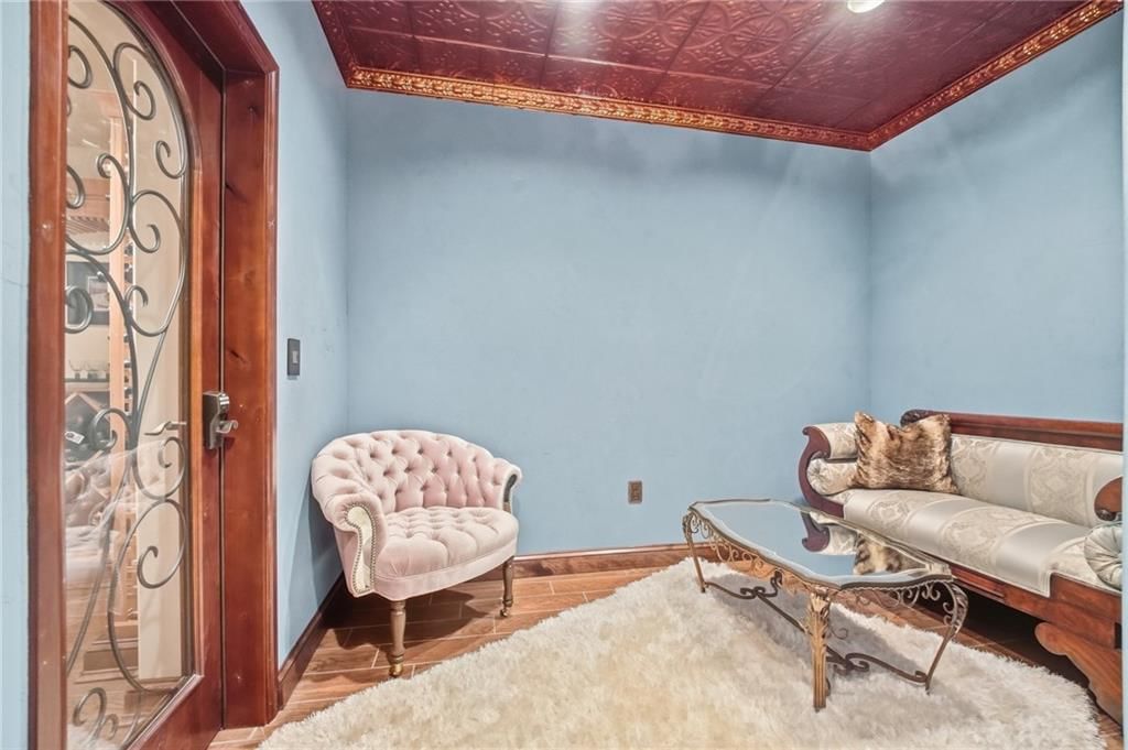 7808 N Chatham Avenue — photo 68