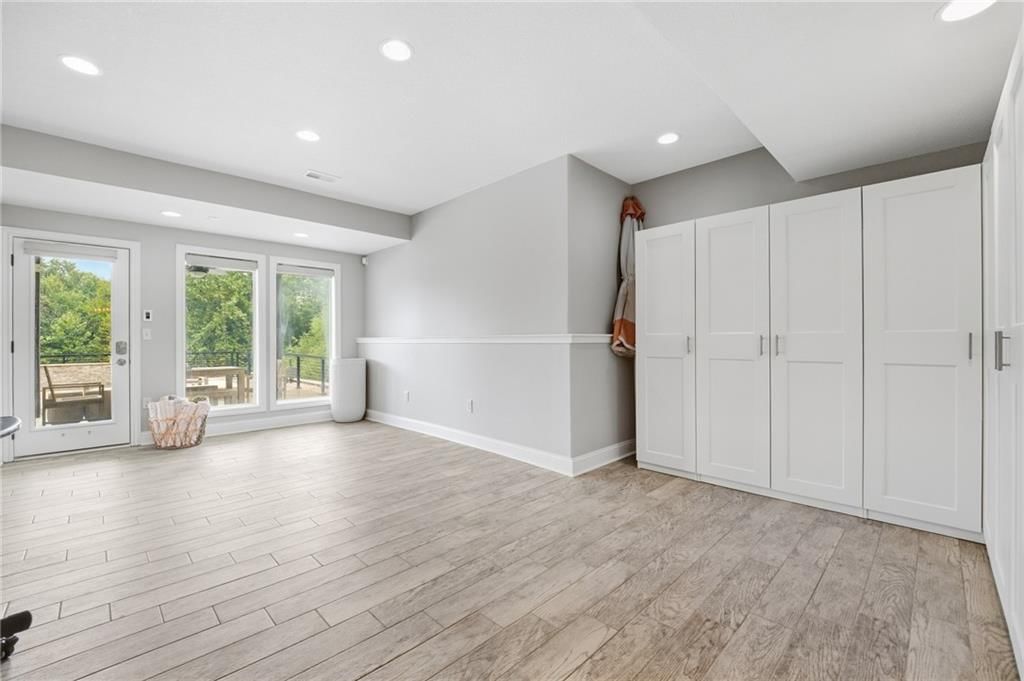 7808 N Chatham Avenue — photo 71