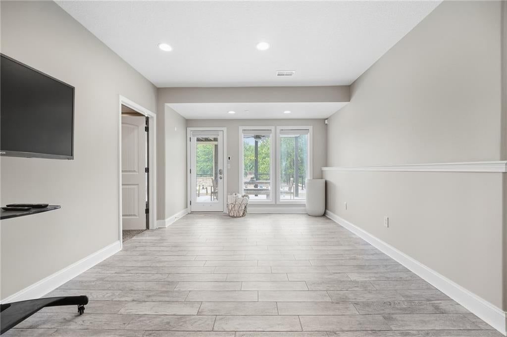 7808 N Chatham Avenue — photo 72
