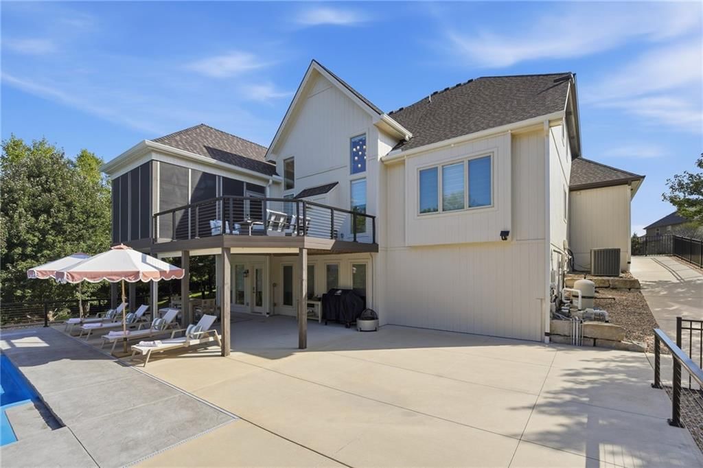 7808 N Chatham Avenue — photo 81