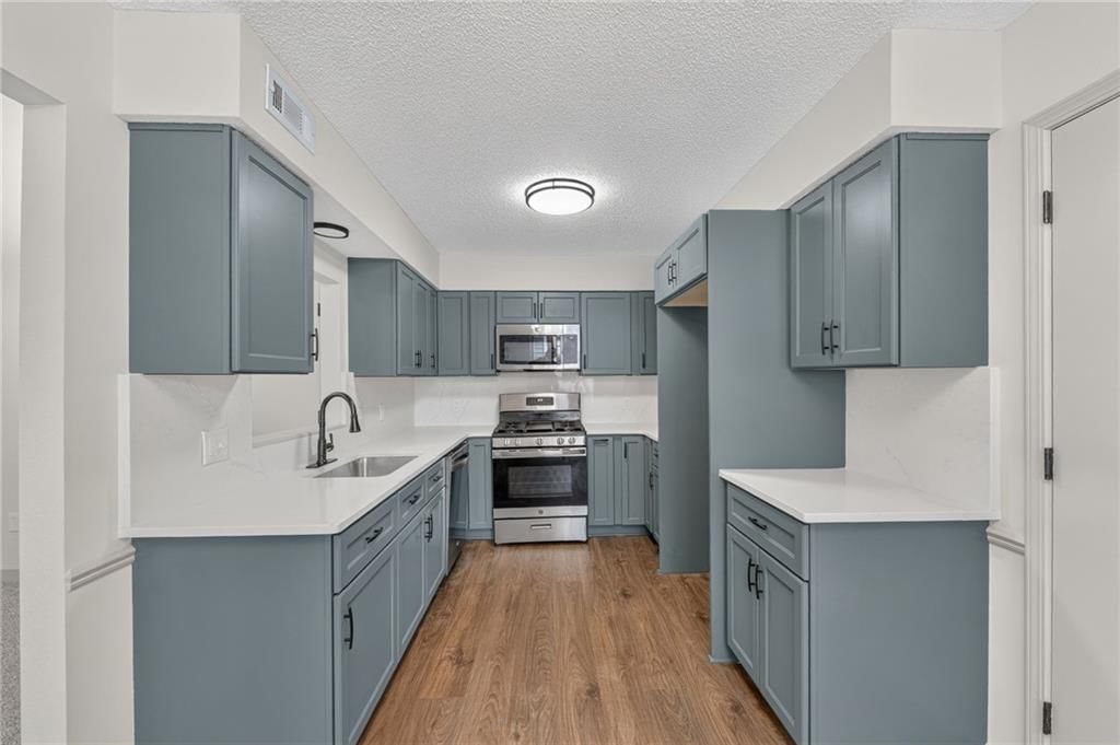 5226 Downey Avenue — photo 6