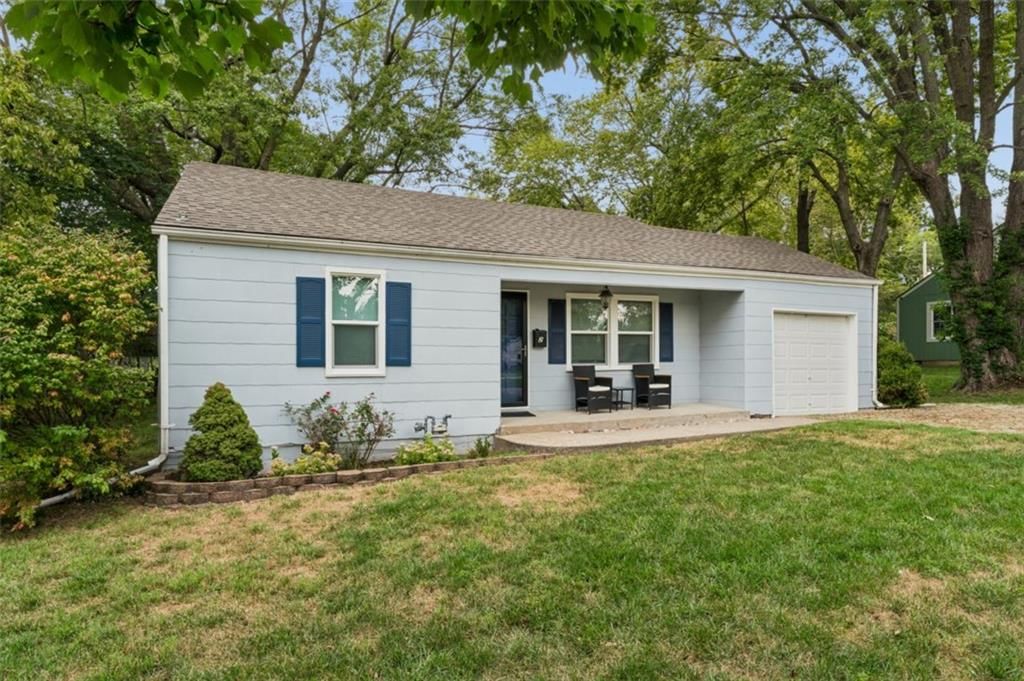 2 Eavey Circle, Harrisonville, MO: listing photo 2