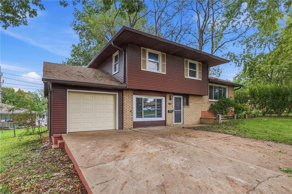 408 N Kirk Avenue, Independence, MO: listing photo 2