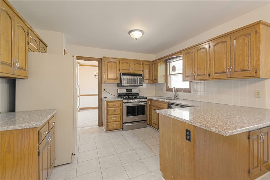 17512 W 113th Street — photo 16