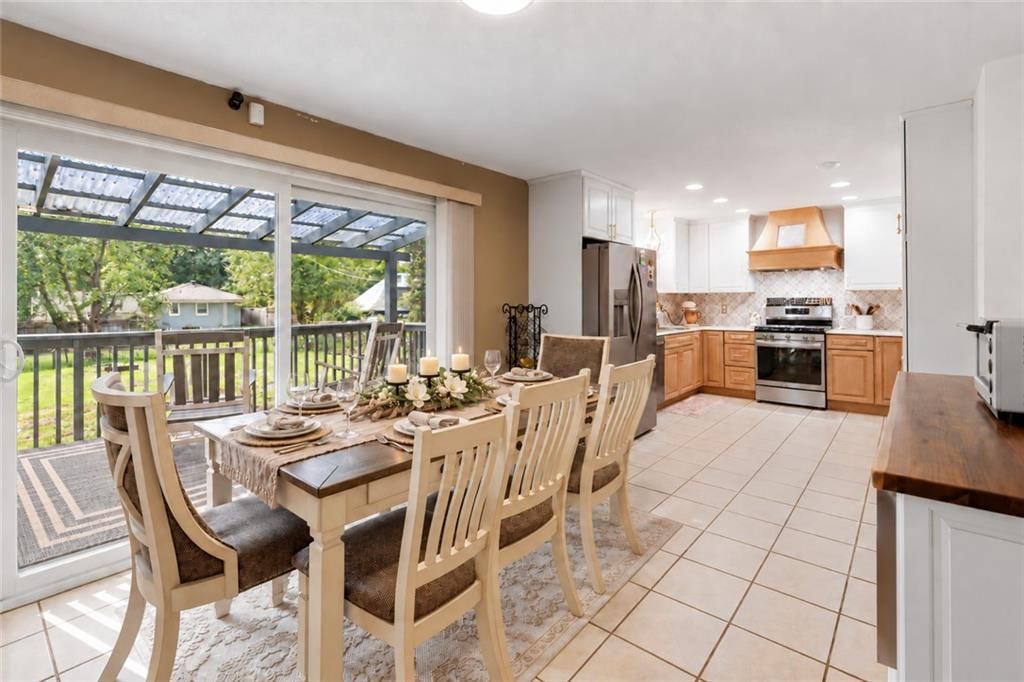 12408 Monroe Avenue, Grandview, MO: listing photo 2