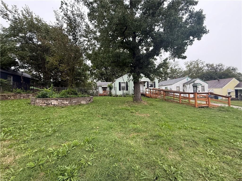 4421 College Avenue — photo 3