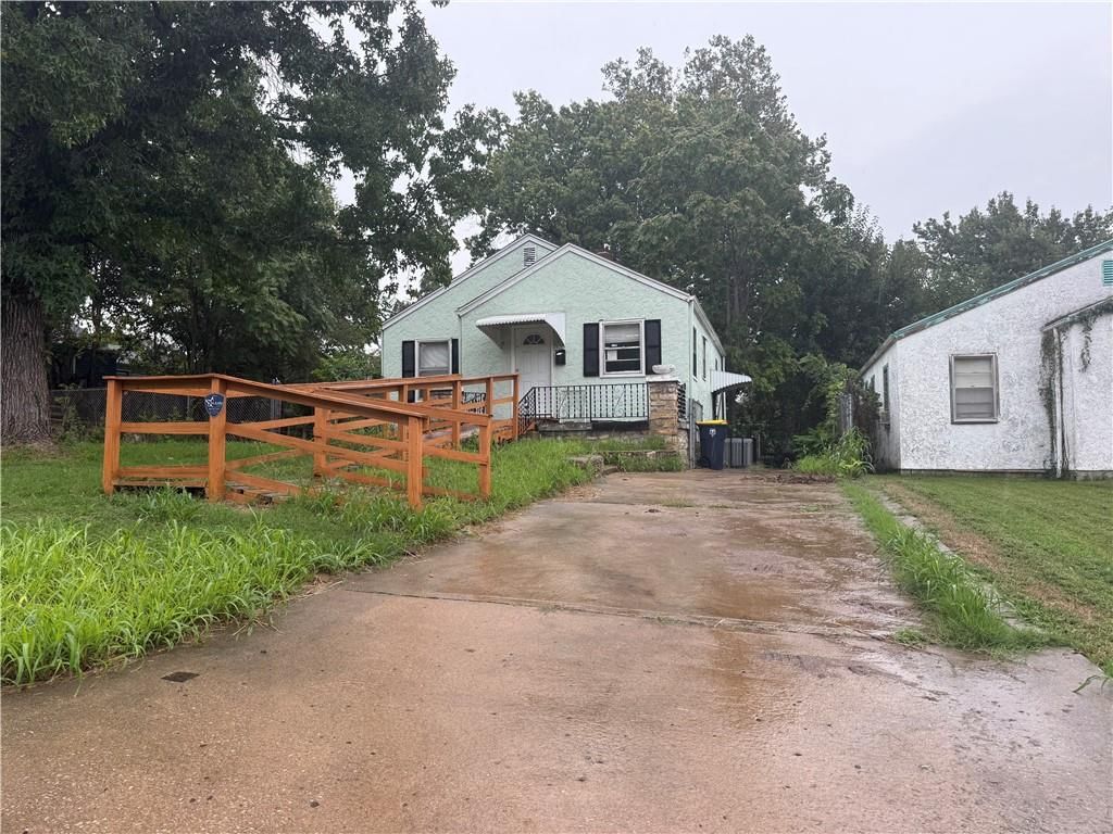 4421 College Avenue — photo 4