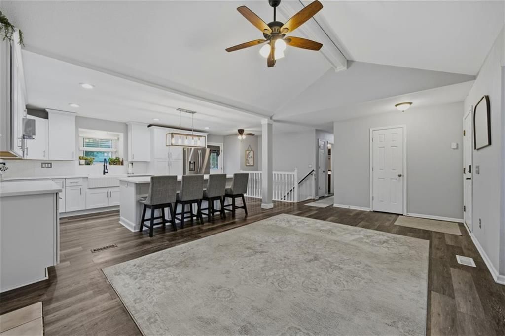 Photo 6 of 30 - 1708 Brent Lane, Greenwood, MO 64034