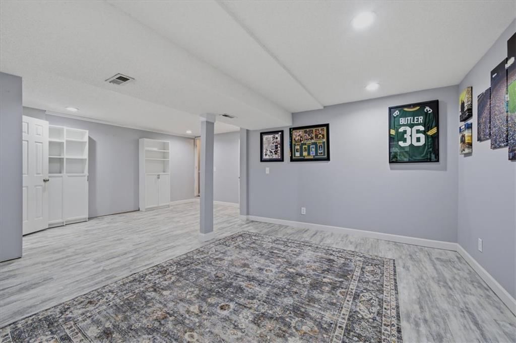 Photo 25 of 30 - 1708 Brent Lane, Greenwood, MO 64034