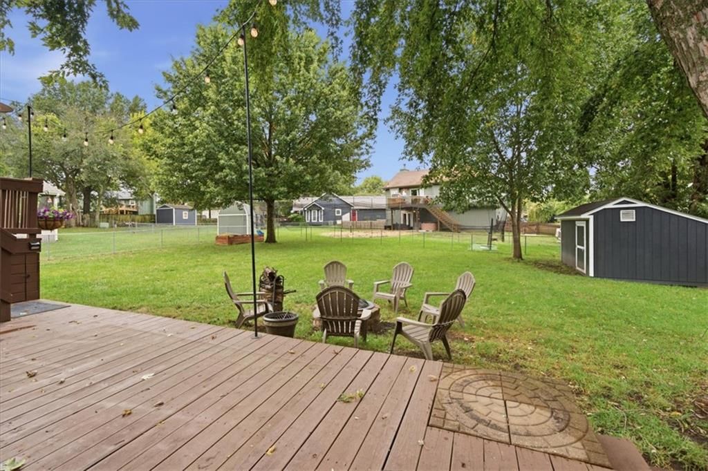 Photo 28 of 30 - 1708 Brent Lane, Greenwood, MO 64034