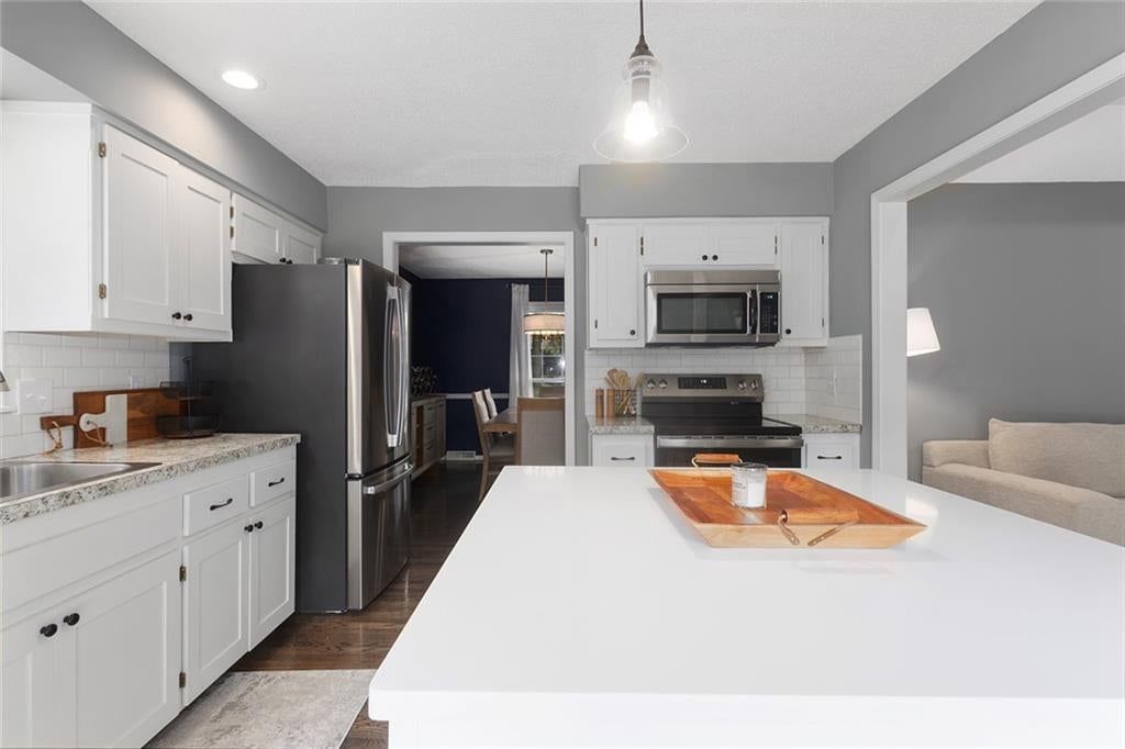 1001 Wyckwood Drive — photo 8