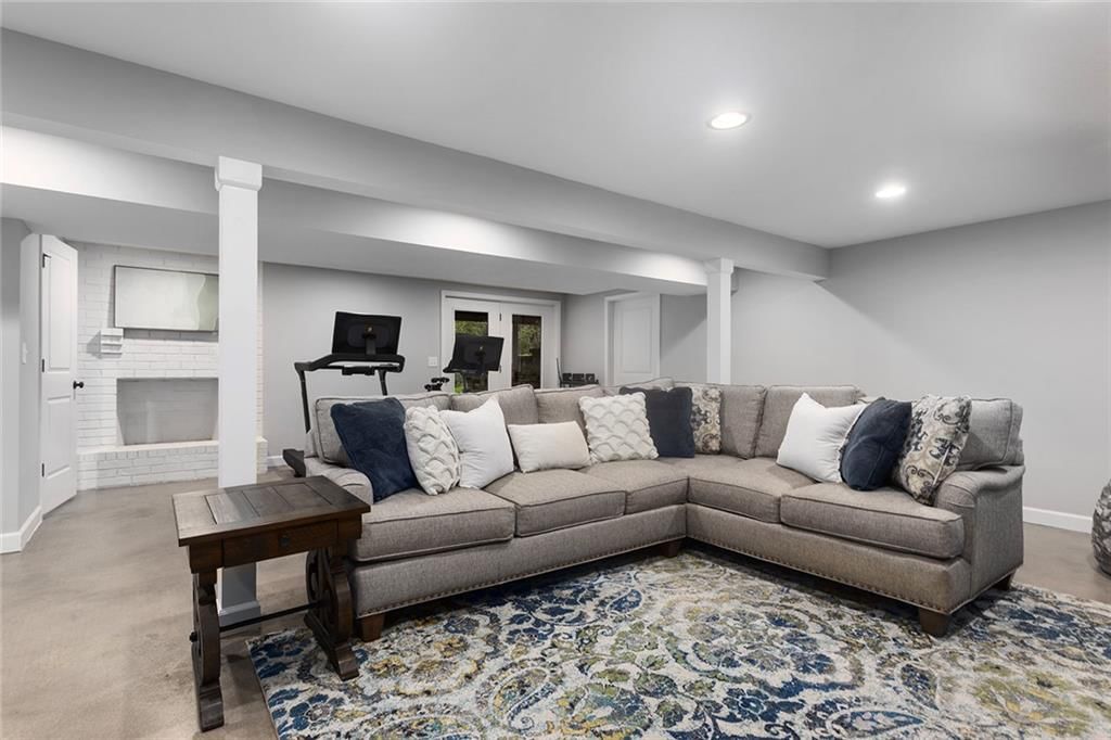 1001 Wyckwood Drive — photo 28