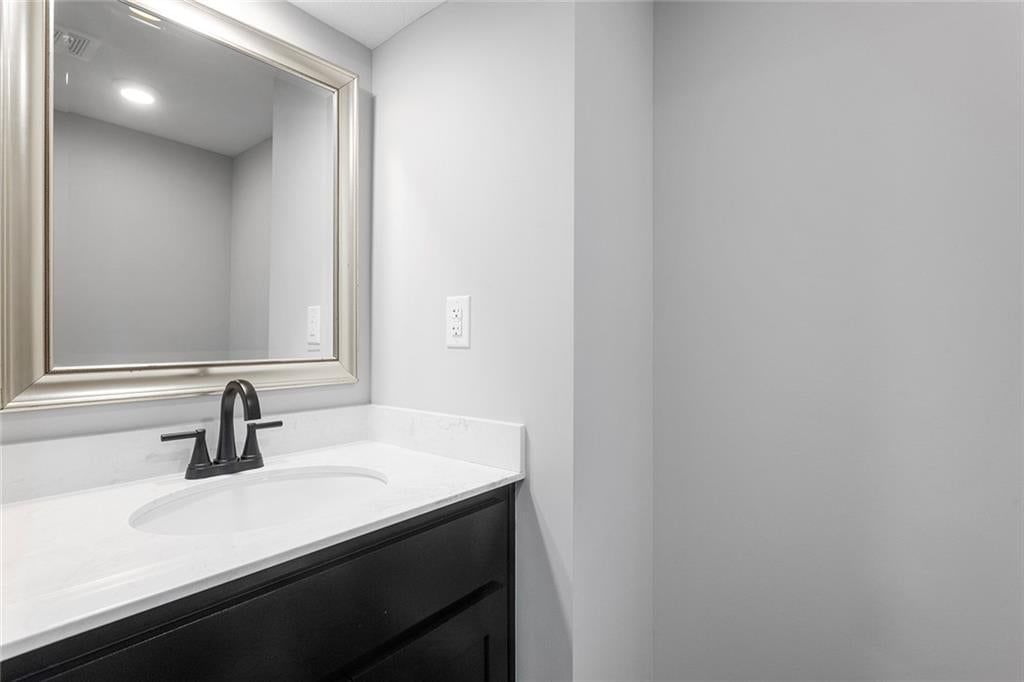 1001 Wyckwood Drive — photo 32