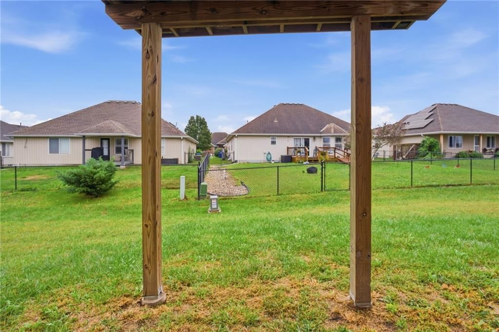 Photo 28 of 42, 21806 Lucca Circle, Peculiar, MO 64078
