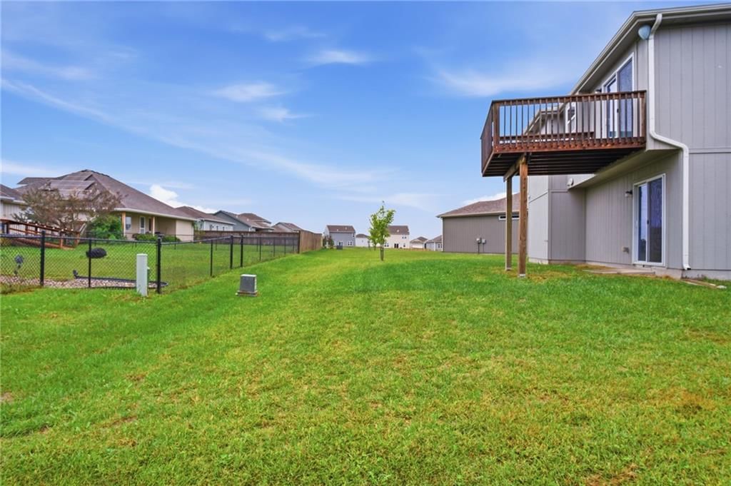 Photo 29 of 42 - 21806 Lucca Circle, Peculiar, MO 64078