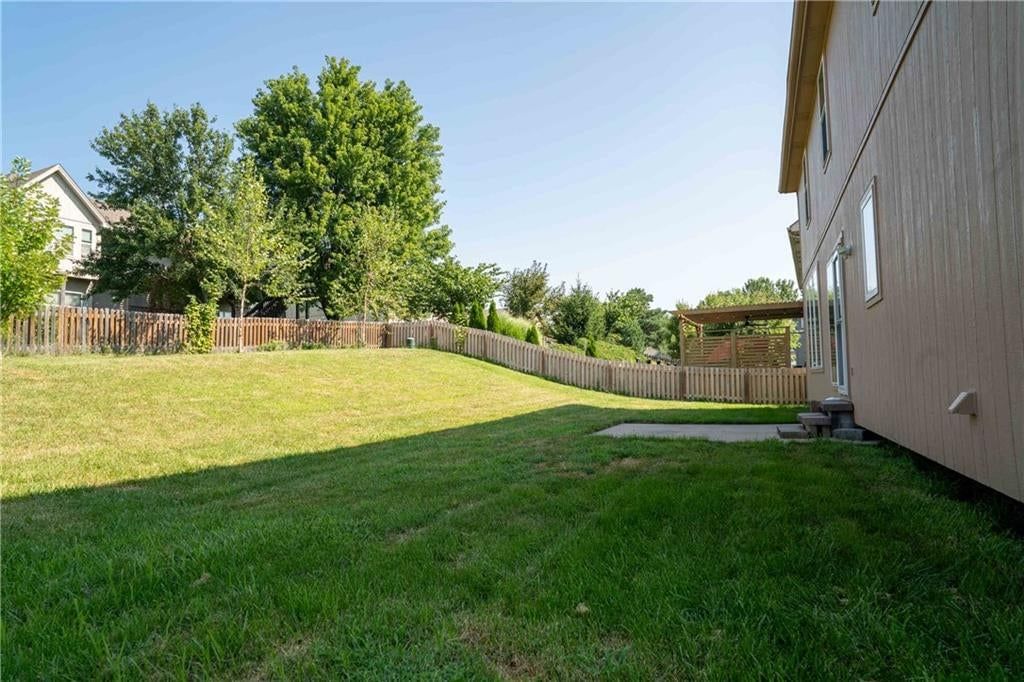 10760 N Laurel Avenue — photo 5