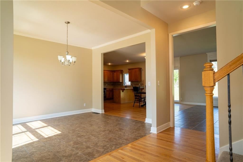 10760 N Laurel Avenue — photo 6