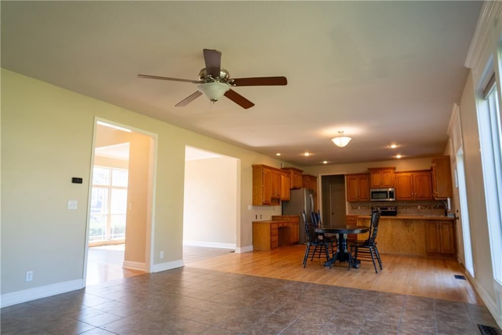 10760 N Laurel Avenue — photo 8