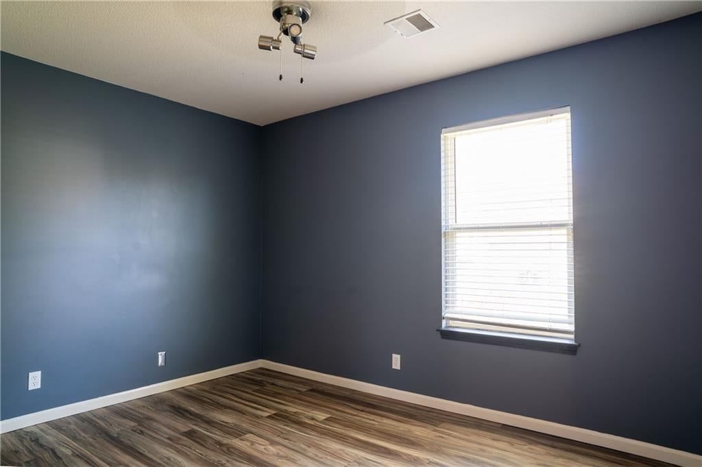 10760 N Laurel Avenue — photo 28