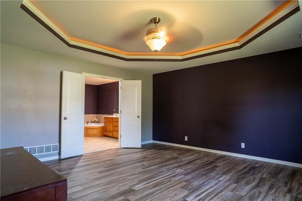 10760 N Laurel Avenue — photo 32