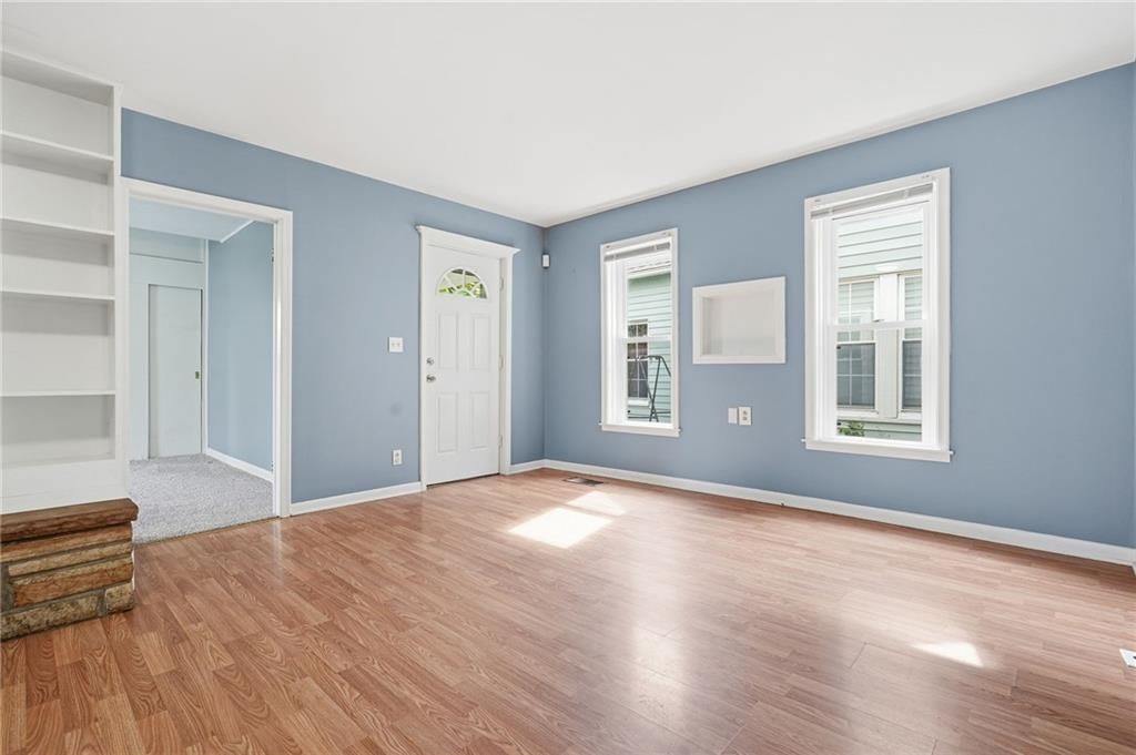Photo 6 of 30 - 412 S Hocker Avenue, Independence, MO 64050