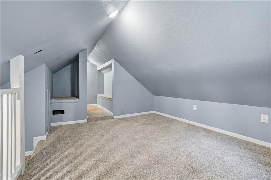 Photo 22 of 30 - 412 S Hocker Avenue, Independence, MO 64050