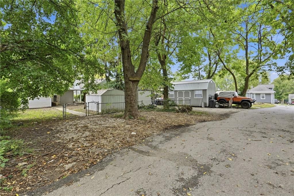 Photo 30 of 30 - 412 S Hocker Avenue, Independence, MO 64050