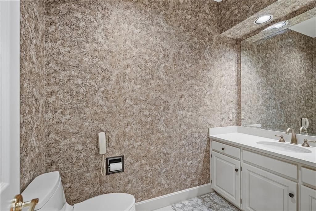 6509 W 132nd Terrace — photo 33