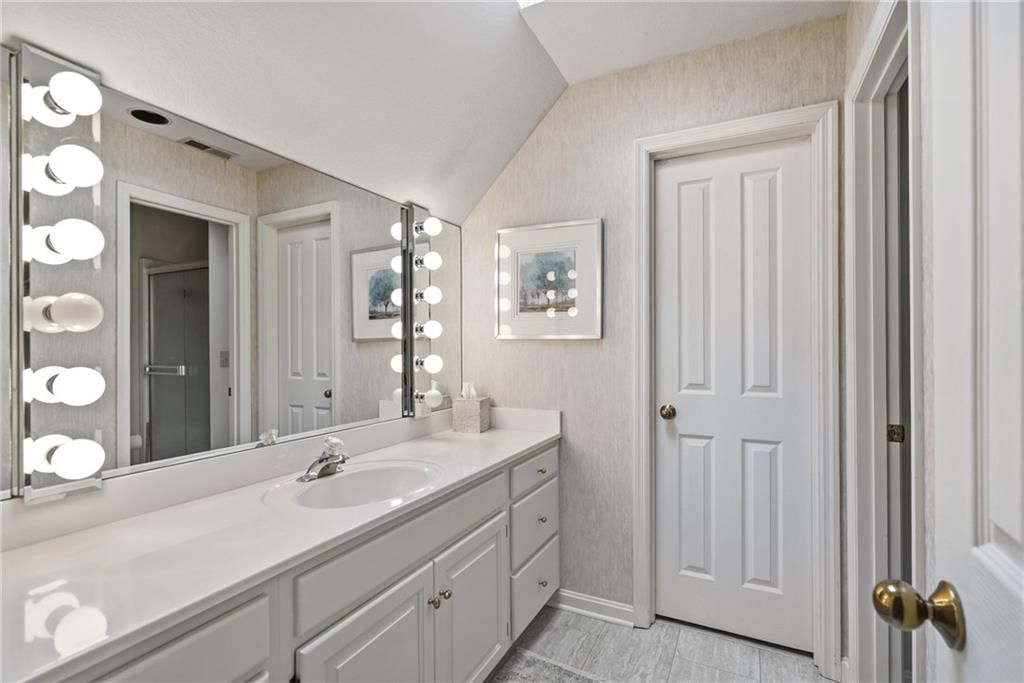 6509 W 132nd Terrace — photo 35