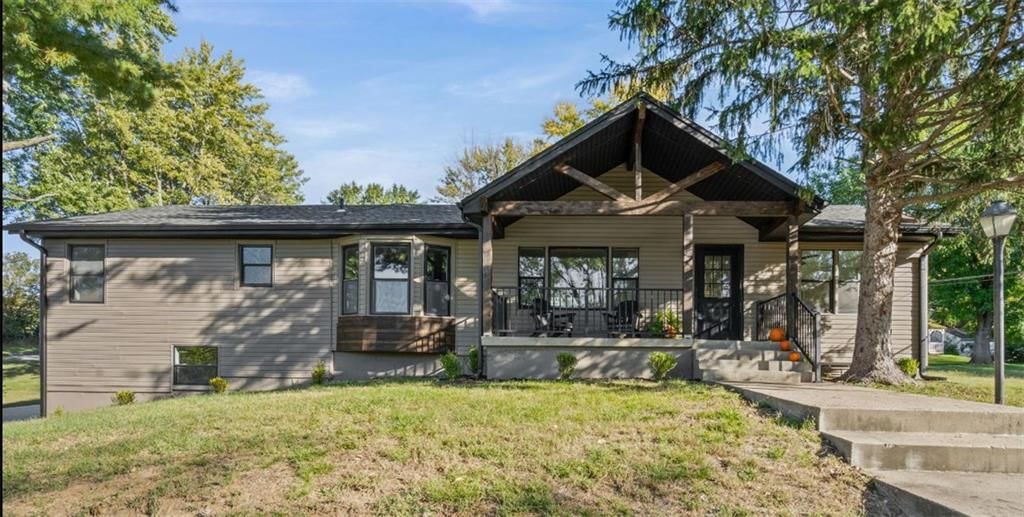 15800 Woods Chapel Road, Kansas City, MO
